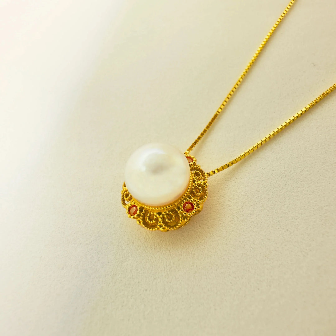 Engraved Pearl Pendant Necklace with Red Diamond