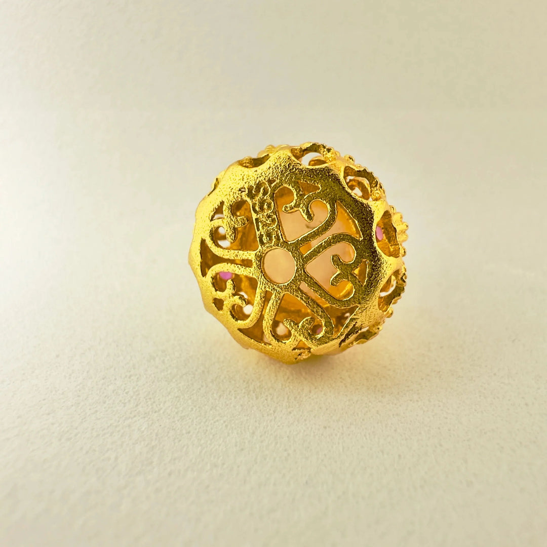 Engraved Pearl Pendant Necklace with Red Diamond