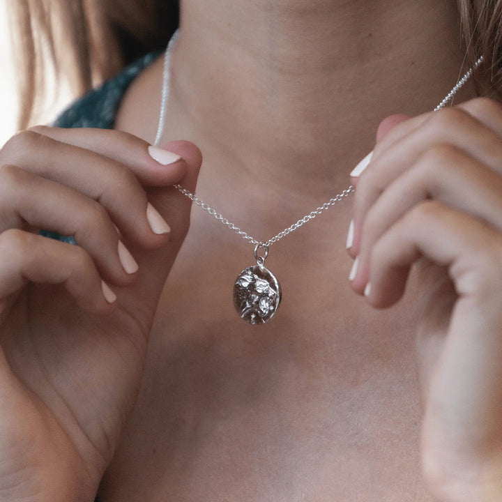Engraved Silver Leo Zodiac Necklace CNSLEO-1