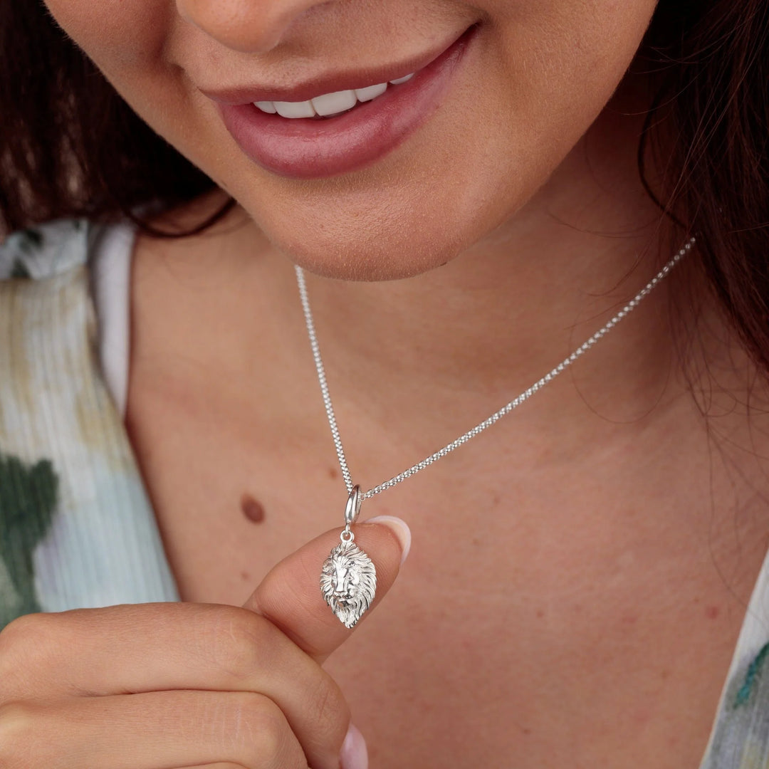 Engraved Silver Lion Head Necklace VCNSLNH-1