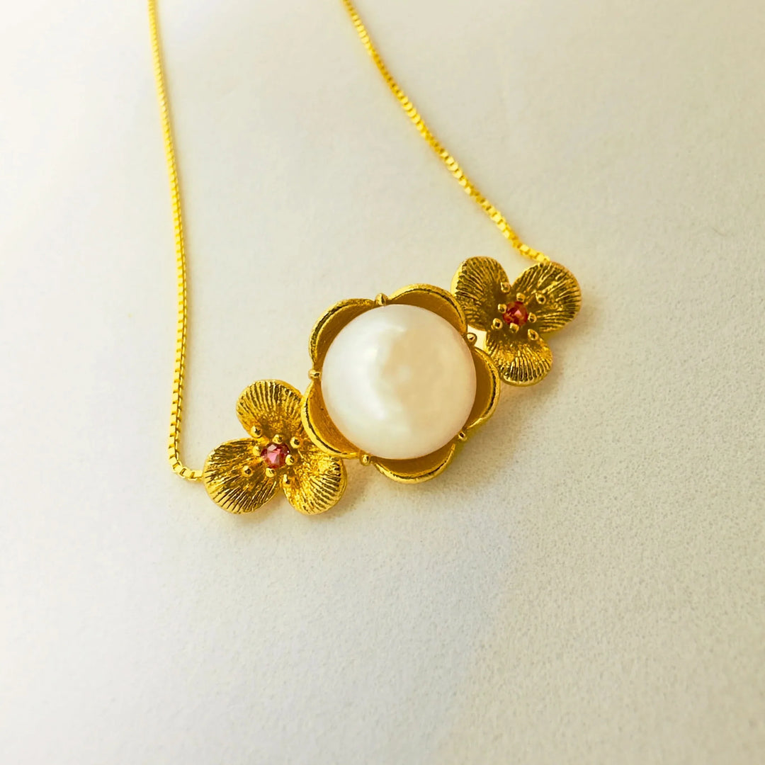 Floral Pearl Pendant Necklace