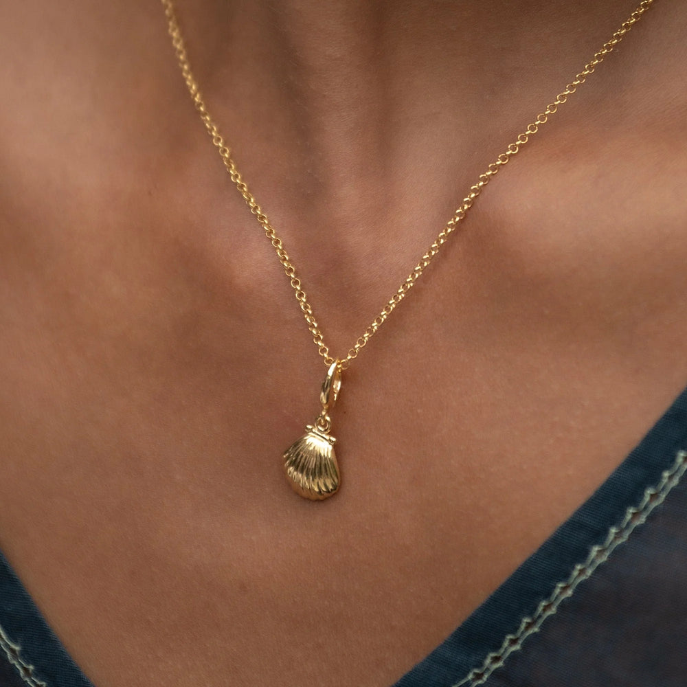 Gold Plated Clam Shell Necklace CNGCS-1