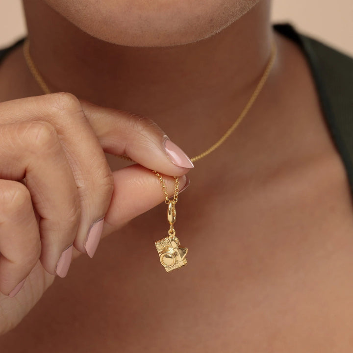 Gold Plated Vintage Camera Necklace CNGVC-1
