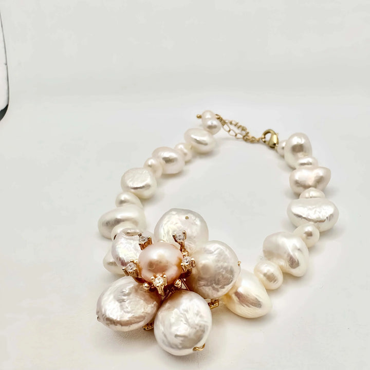 Graduated Pearl Bracelet with Baroque Pearl Flowers