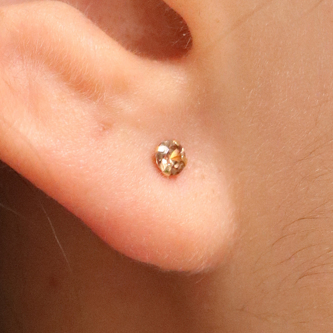 Cognac 3mm studs-4