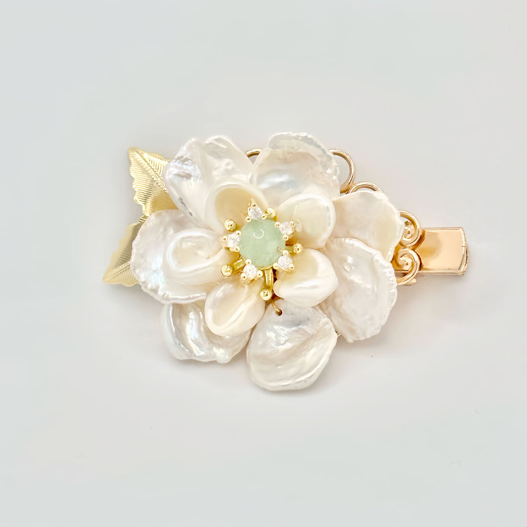 Jade Centerpiece Baroque Pearl Flower Hair Clip