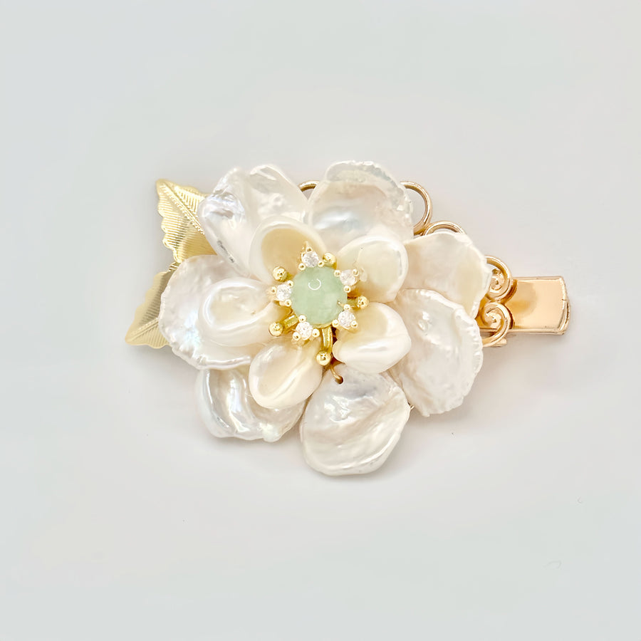 Jade Centerpiece Baroque Pearl Flower Hair Clip