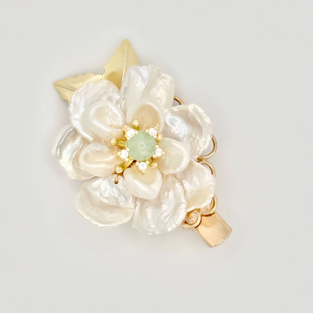 Jade Centerpiece Baroque Pearl Flower Hair Clip
