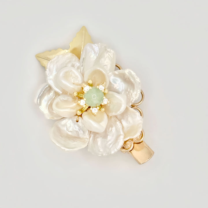 Jade Centerpiece Baroque Pearl Flower Hair Clip