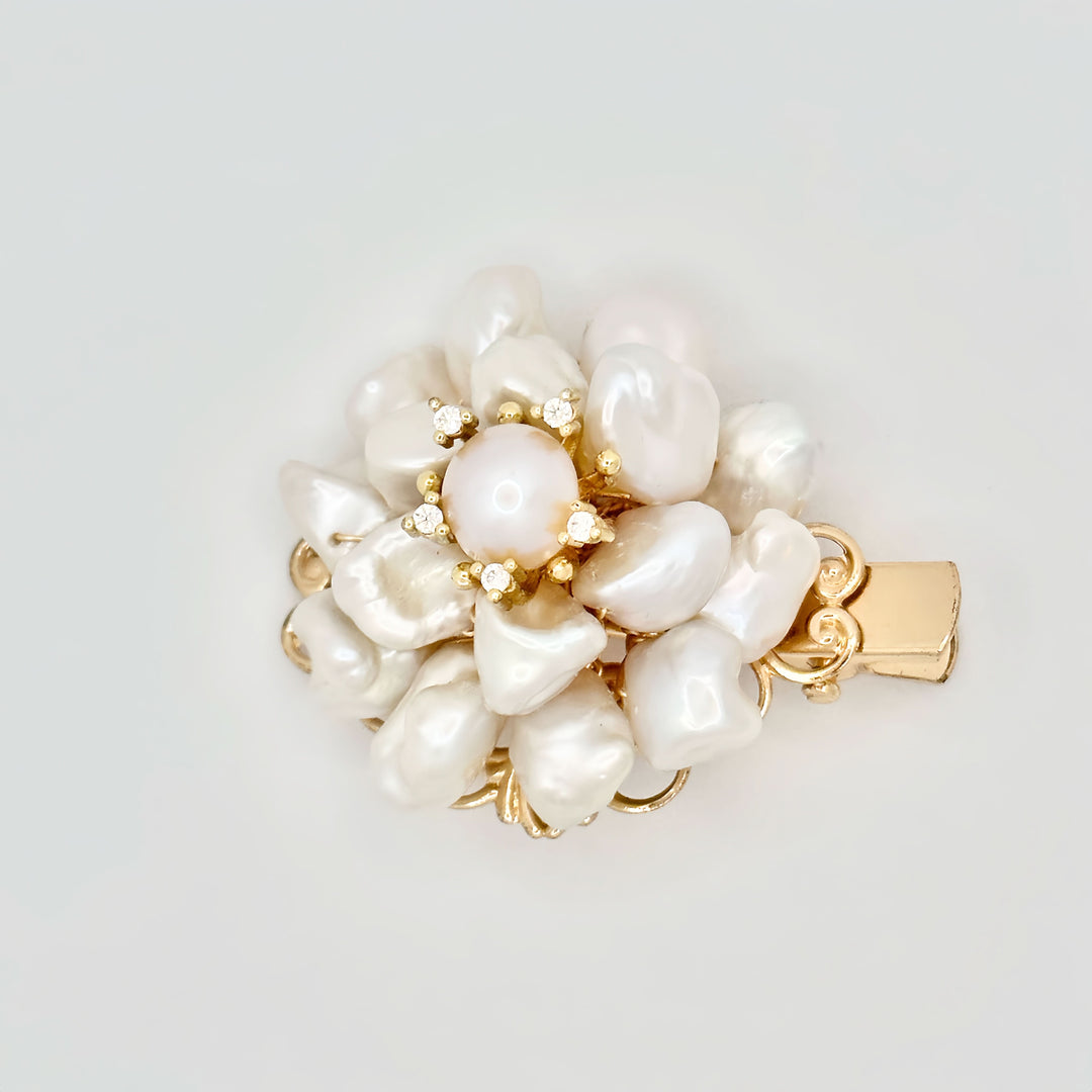 Lustrous Baroque Pearl Floral Hair Clip with Golden Accents