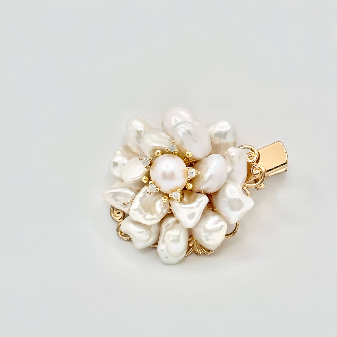 Lustrous Baroque Pearl Floral Hair Clip with Golden Accents