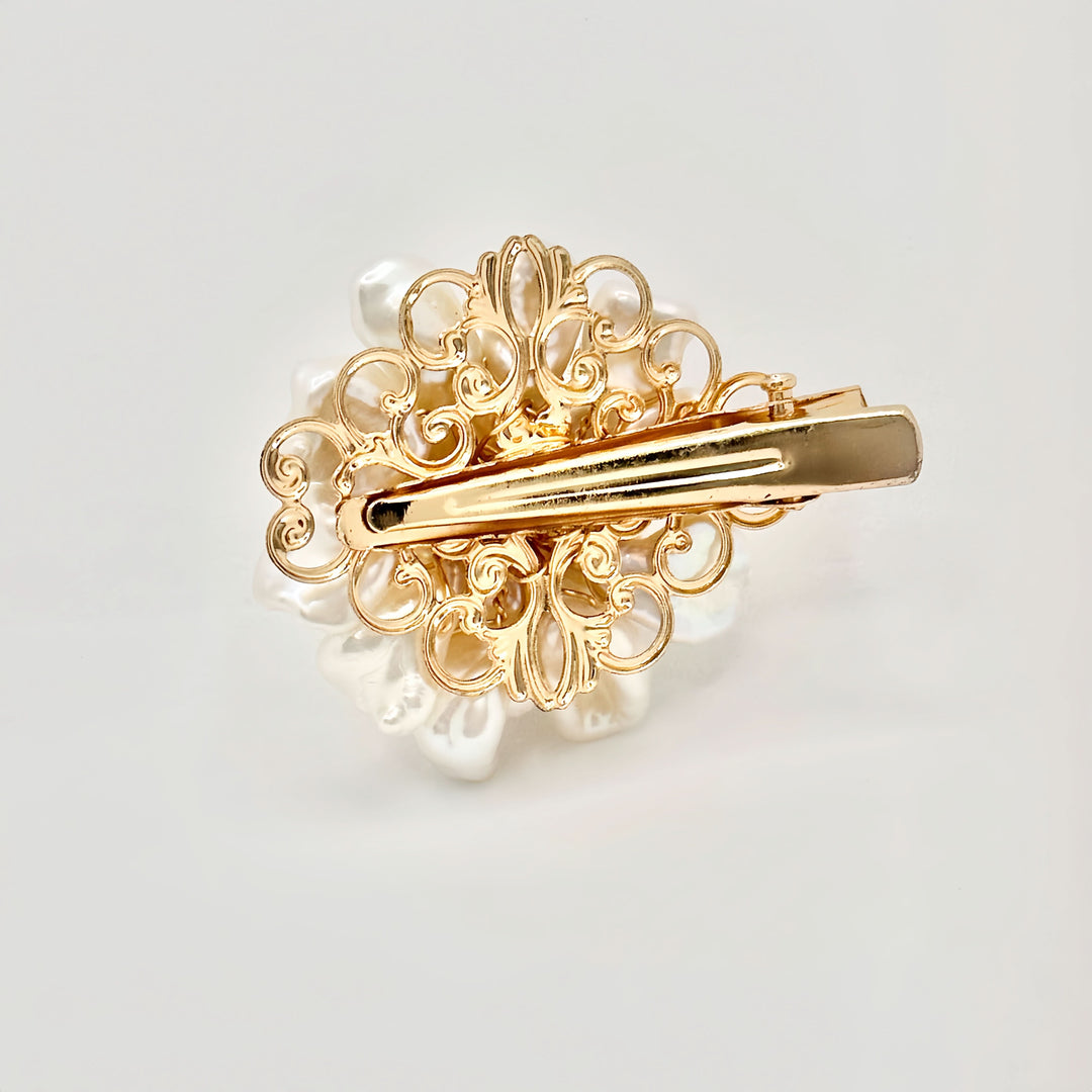 Lustrous Baroque Pearl Floral Hair Clip with Golden Accents