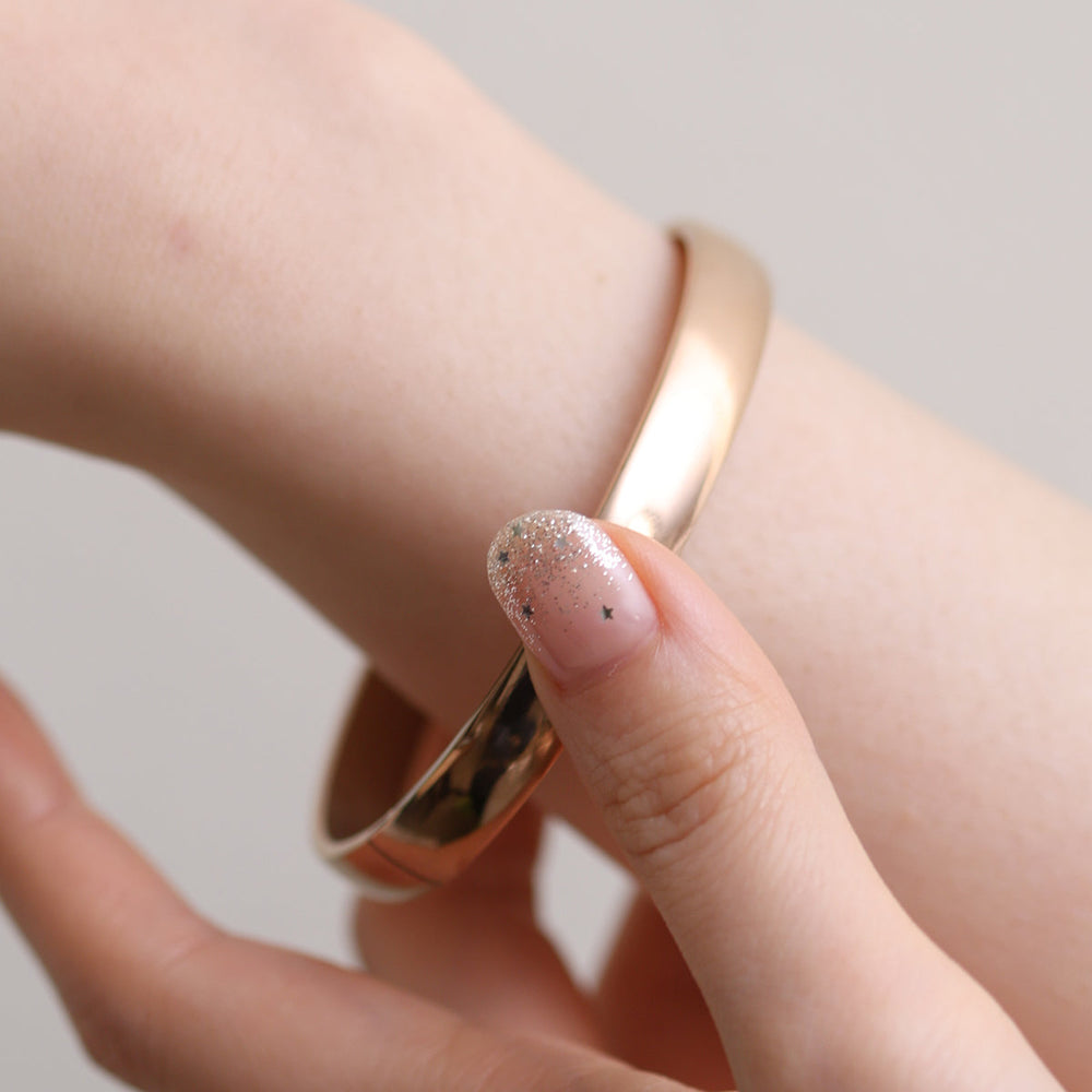simple thick bangle