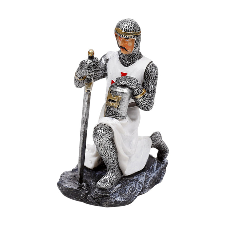 Crusader Knight Kneeling with Sword & Helmet KN234