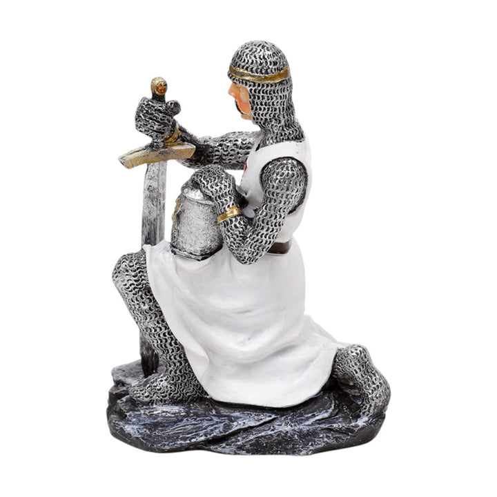 Crusader Knight Kneeling with Sword & Helmet KN234