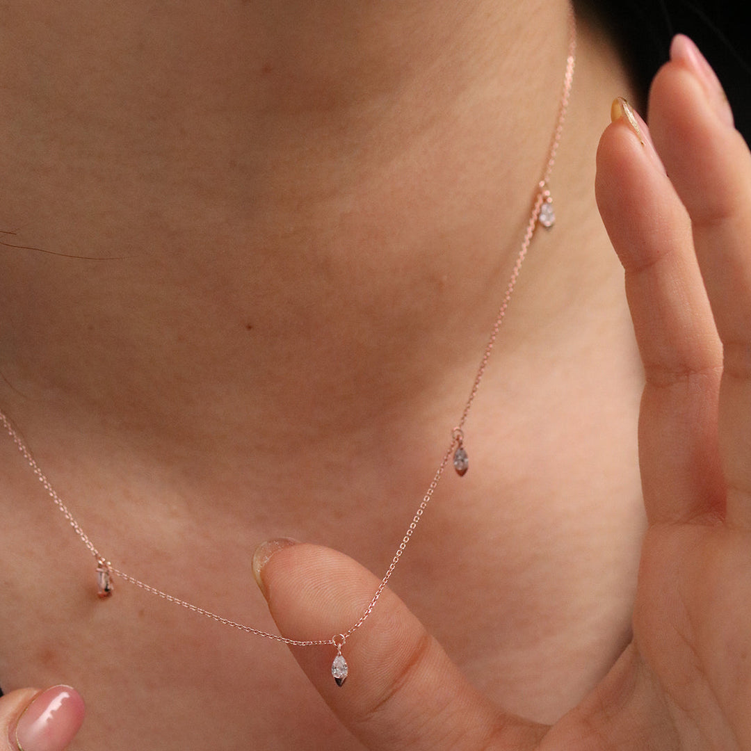 Dangle tear necklace-4