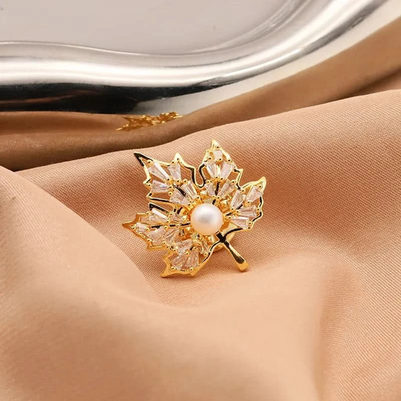 Natural freshwater pearl Maple Leaf zircon