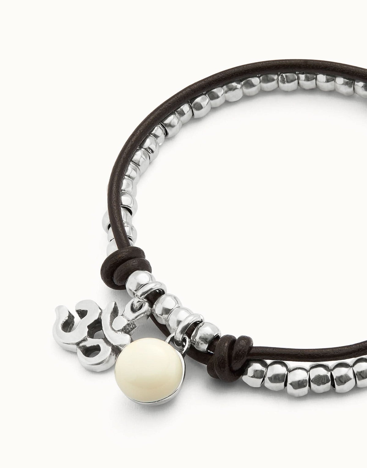 Stylish display of the Sterling Silver Plated Ser Fascinante White Bracelet PUL2531MFLMTL0 designed for an exclusive statement of elegance.