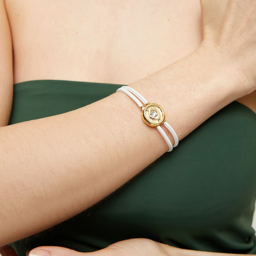 Double White Leather Metal Alloy Eye Detail Pleated Gold 18K Crystal Bracelet PUL2601BLCORO0M