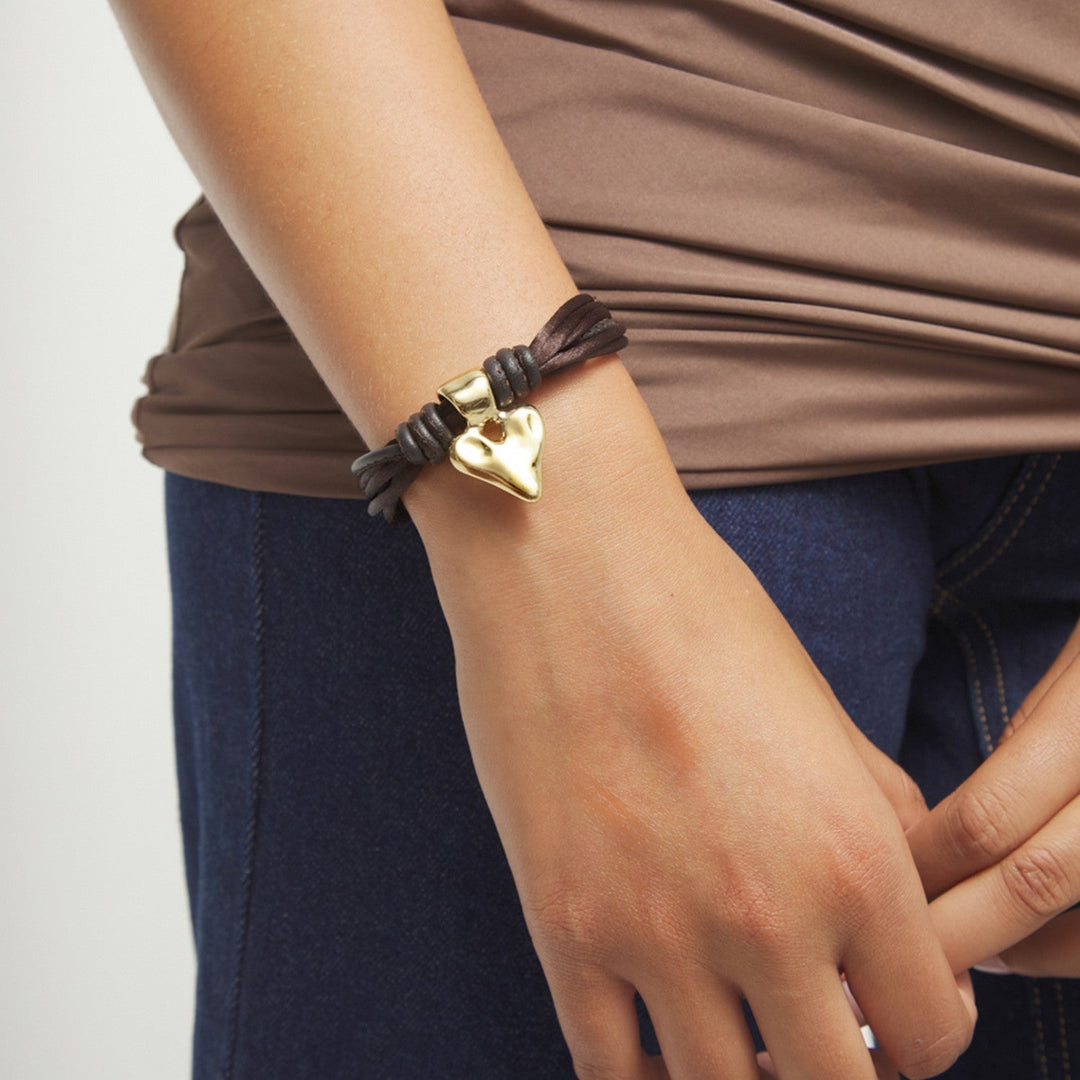  Mix Of Silk Effect And Leather Beige Thread And 18K Gold Heart Detail Bracelets PUL2640MARORO