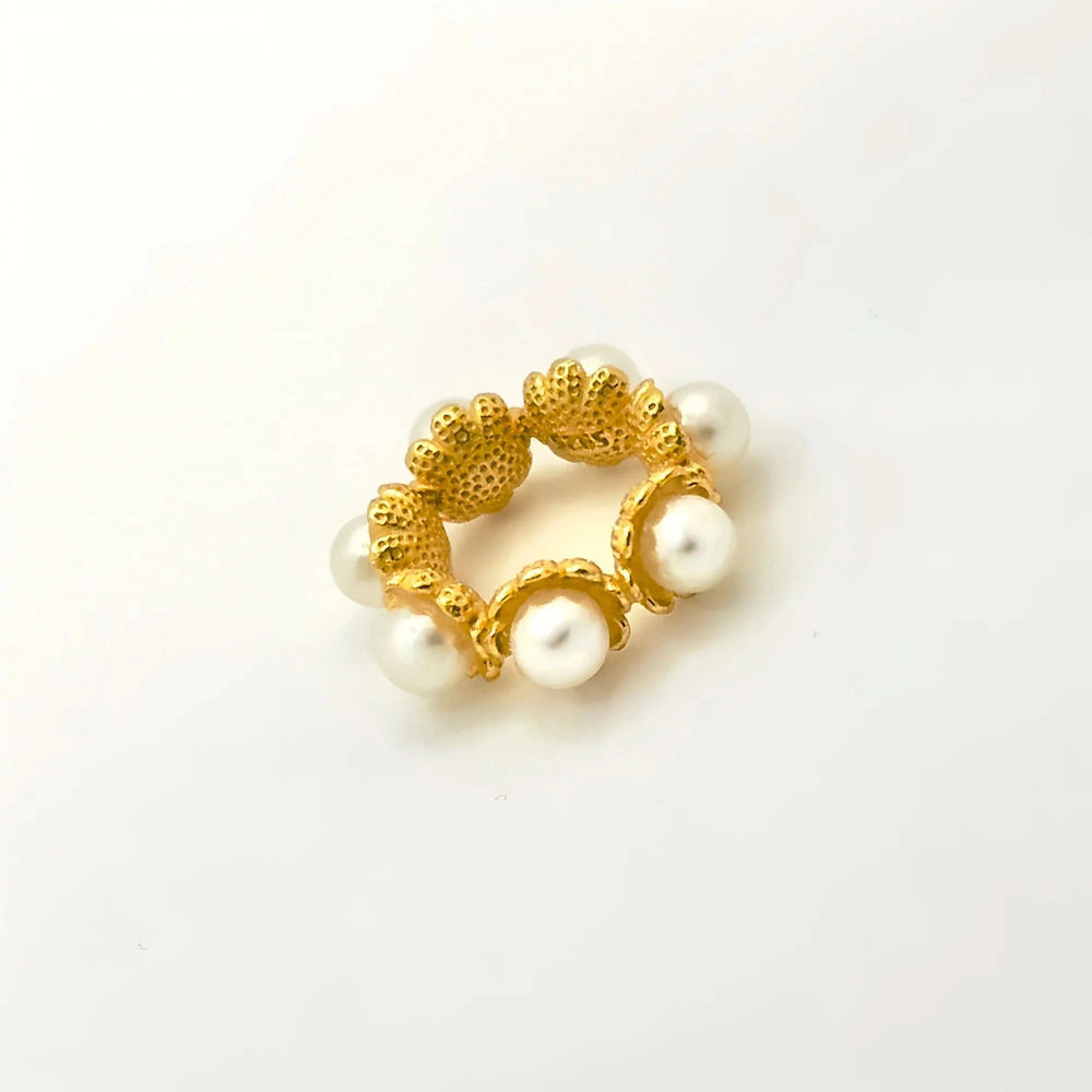 Pearl Circle Pendant Necklace