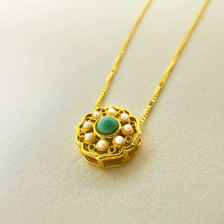 Pearl & Turquoise Vintage Hollow Pendant Necklace