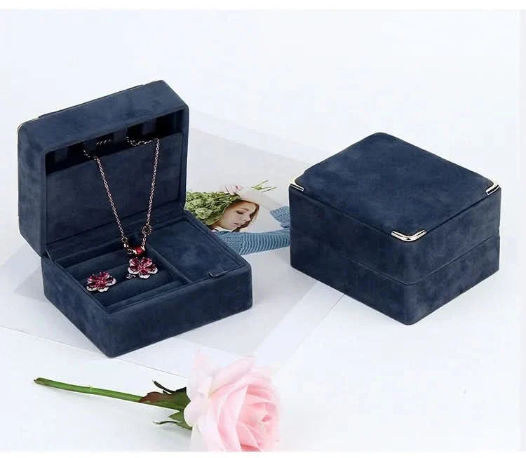 Portable Velvet Jewellery Box