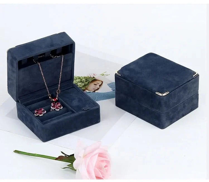 Portable Velvet Jewellery Box