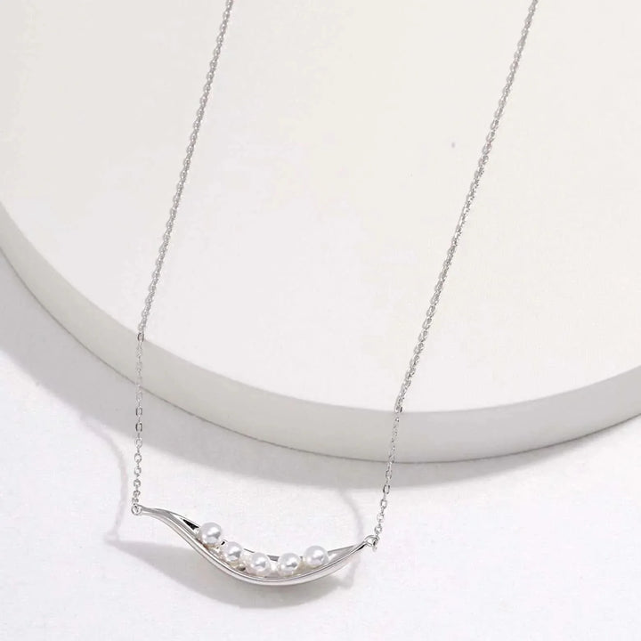 Pea Pod Charm Pearls Necklace