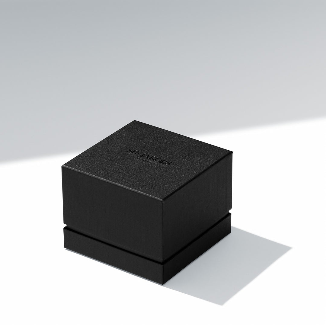 Black textured box with 'Sulaven' branding on a light gray background