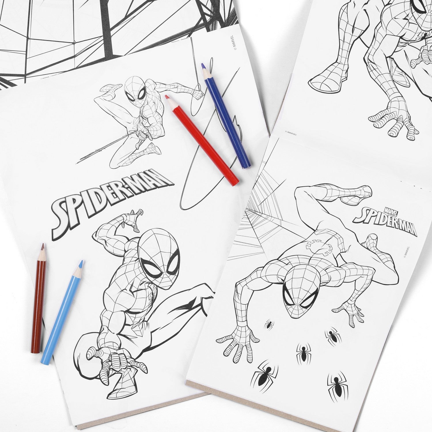 Marvel 6 Pcs Colouring With 2 Notebooks And Pencils Spiderman Red Set SP50020