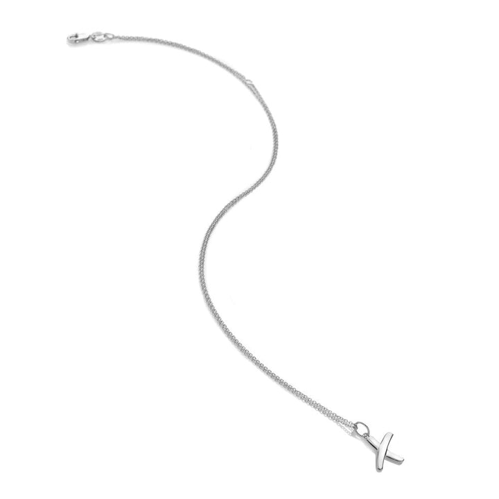 Silver necklace with a 'X' pendant 