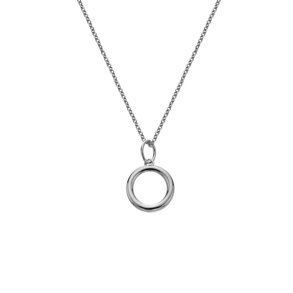 Silver necklace with a round pendant 