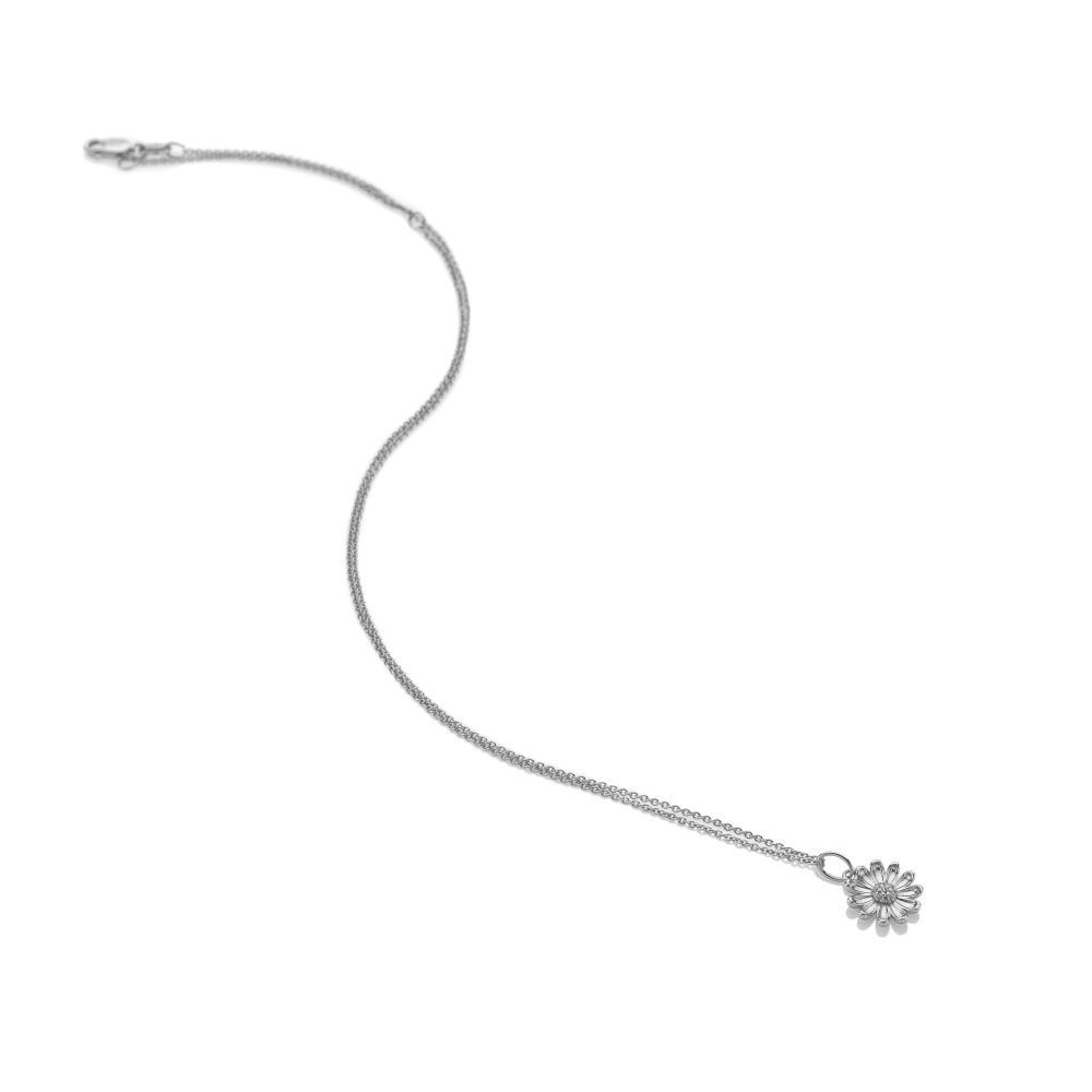 Silver necklace with a floral pendant 