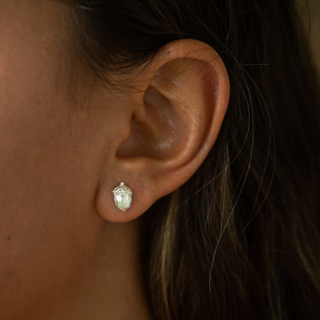Silver Acorn and Oak Leaf Stud Earrings SESACOL