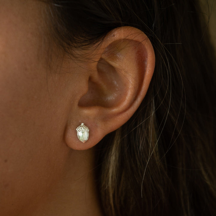 Silver Acorn and Oak Leaf Stud Earrings SESACOL