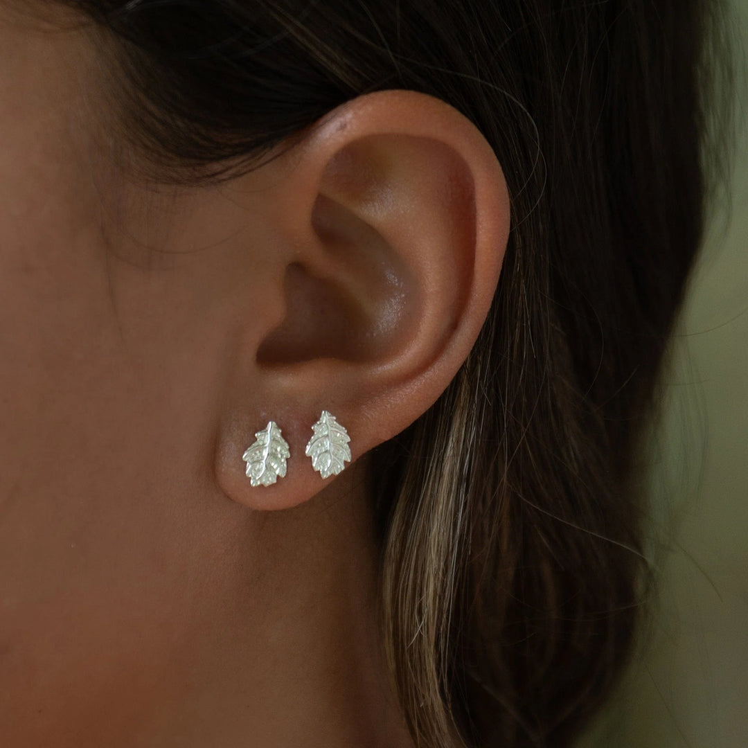Silver Acorn and Oak Leaf Stud Earrings SESACOL