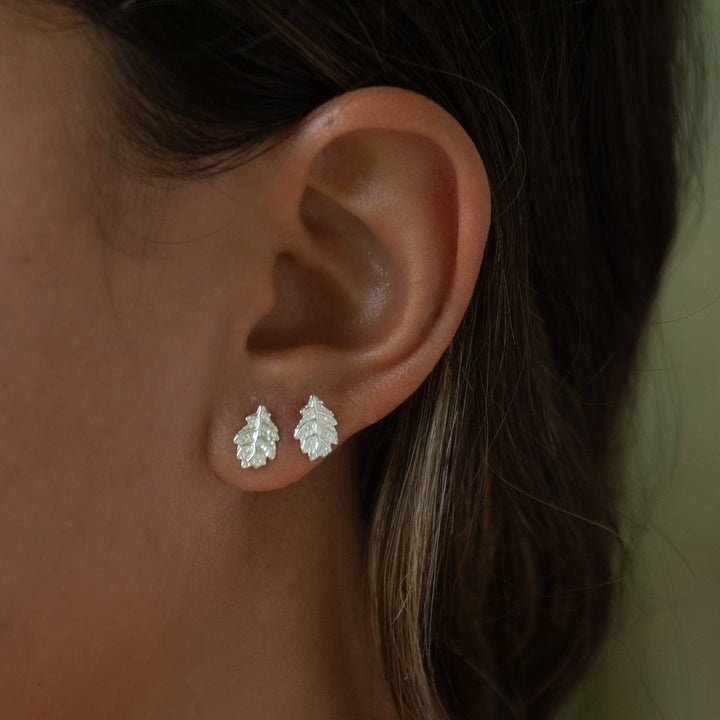Silver Acorn and Oak Leaf Stud Earrings SESACOL