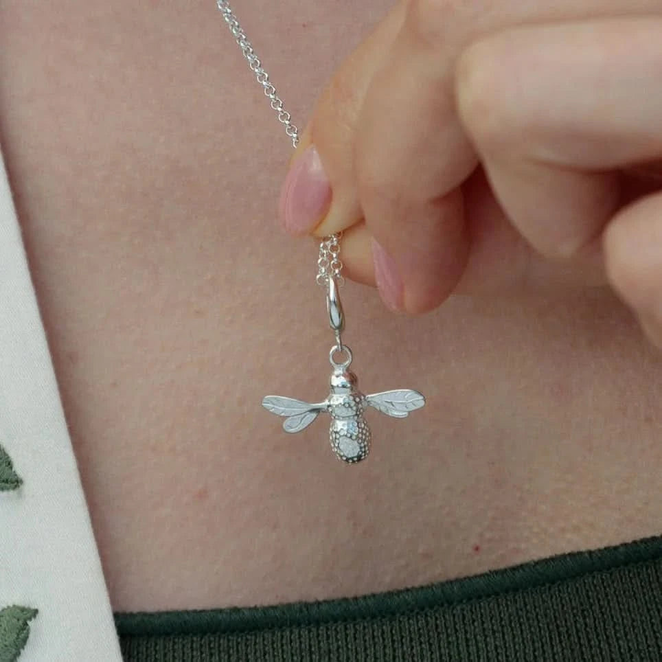 Silver Bee Charm CSBZ