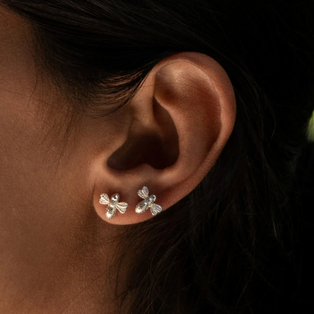 Silver Bee Stud Earrings SESBZ