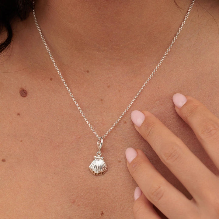 Silver Clam Shell Necklace CNSCS-1