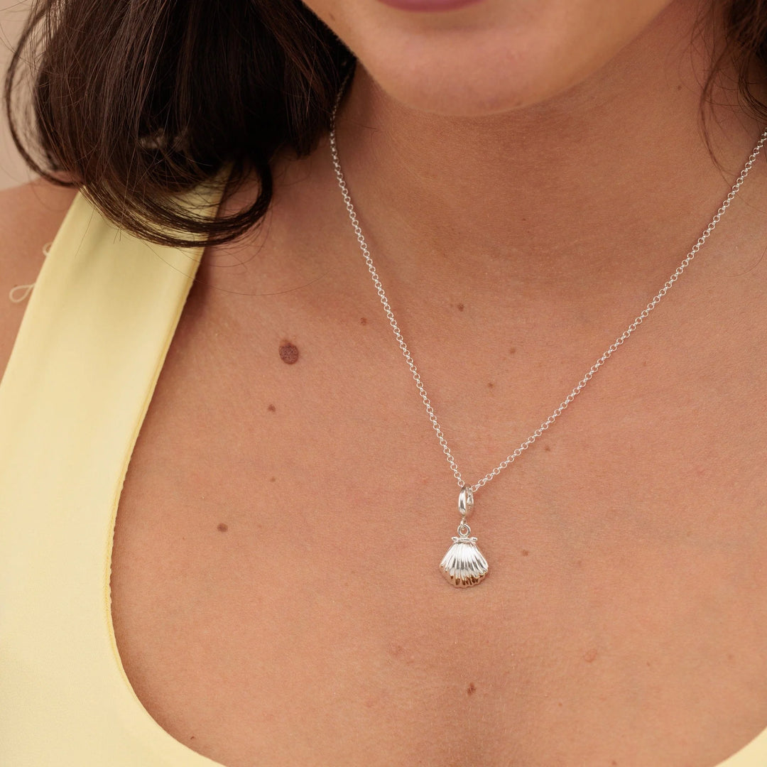 Silver Clam Shell Necklace CNSCS-1
