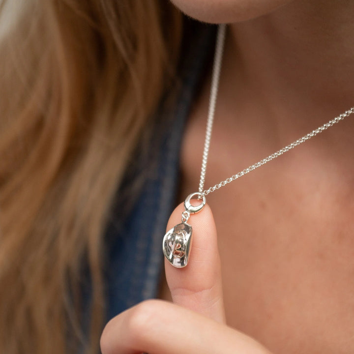 Silver Cowboy Hat Necklace CNSCOHT-1