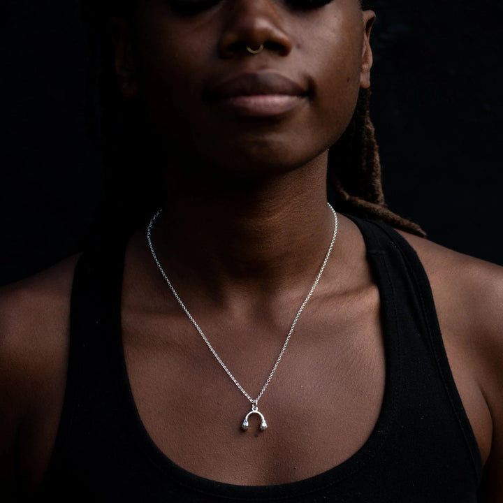 Silver Headphones Necklace CNSHDP-1