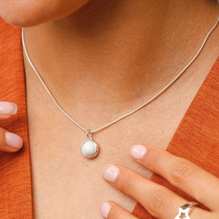 Silver Howlite Healing Stone Positive Thought Necklace CNSHSHL-SNAKE-1