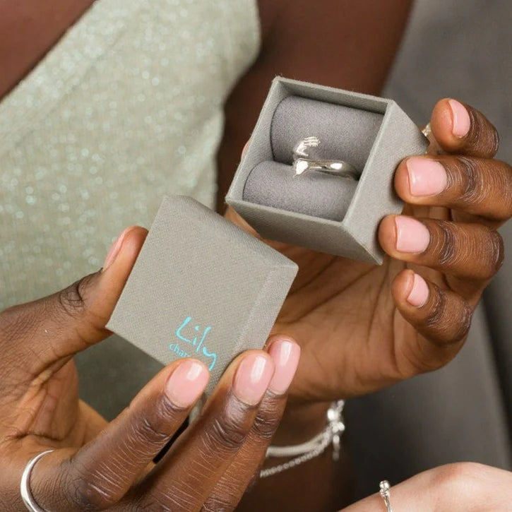 Silver Hug Ring RSHUG-1