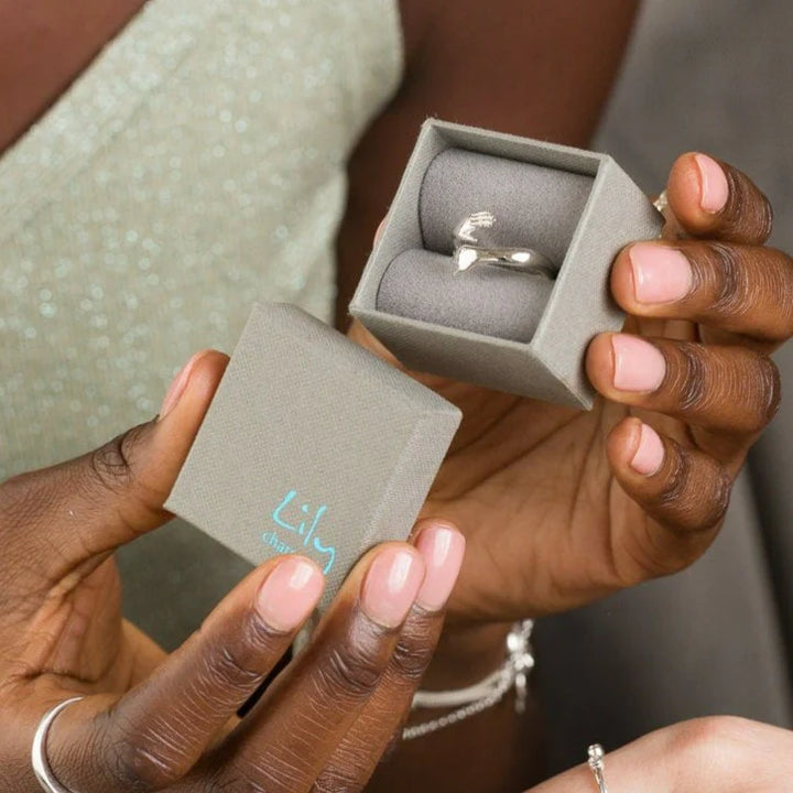 Silver Hug Ring RSHUG-1