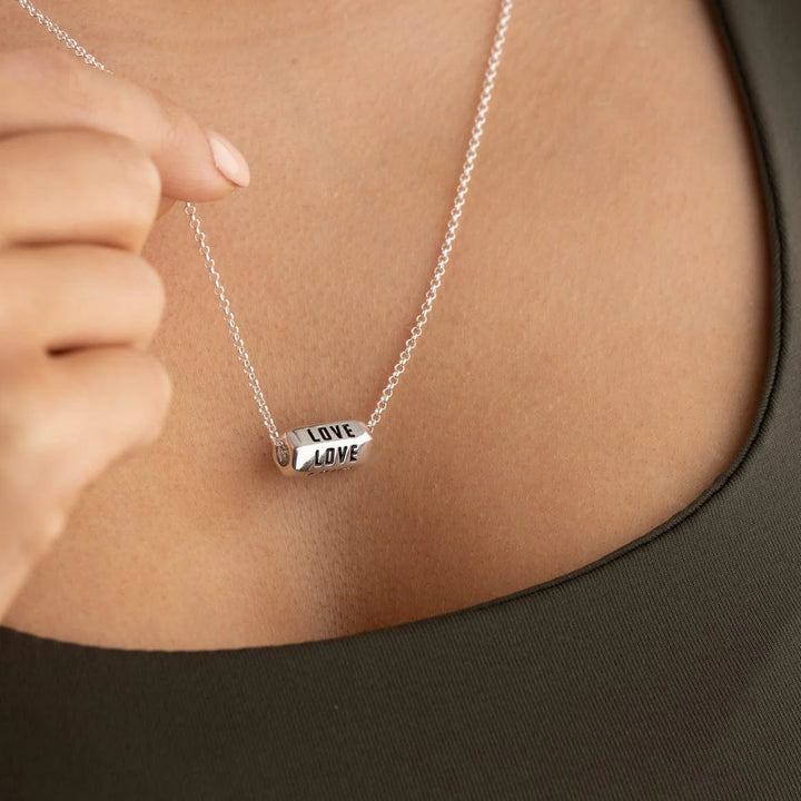 Silver Love is All Around Black Necklace CNSLOBL-1