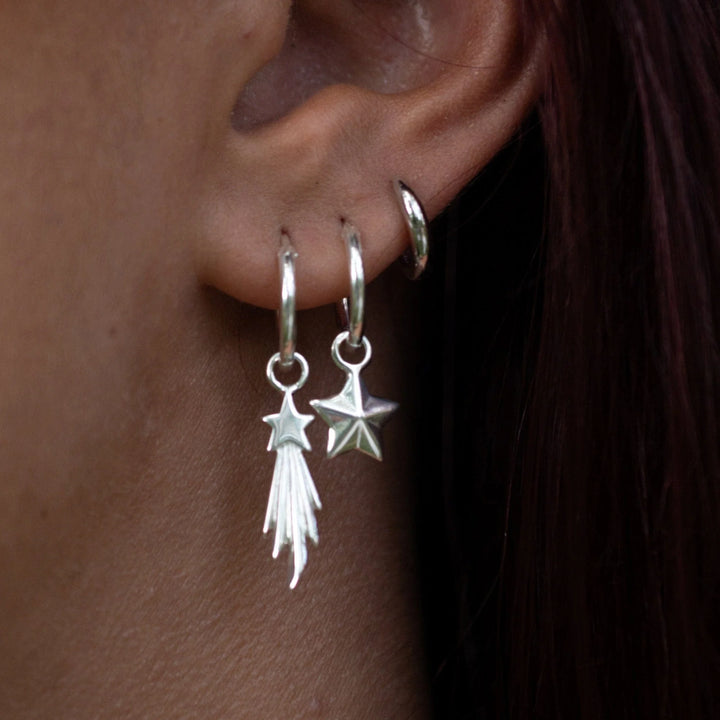 Silver Shooting Star Charm Hoop Earrings CHESSST-MINI