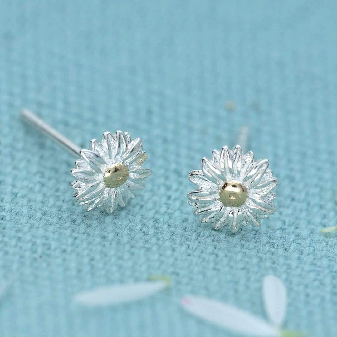 Silver Daisy Stud Earrings SESDSY